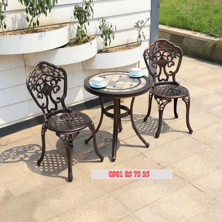 Bàn ghế nhôm đúc sân vườn 