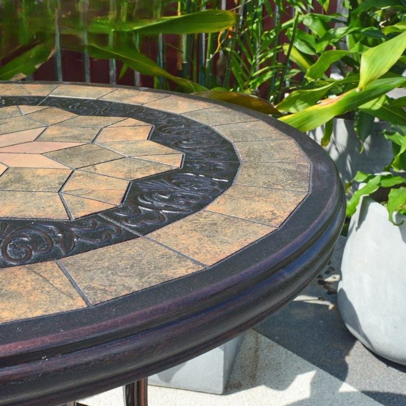 Bàn ngoài trời ốp đá mosaic