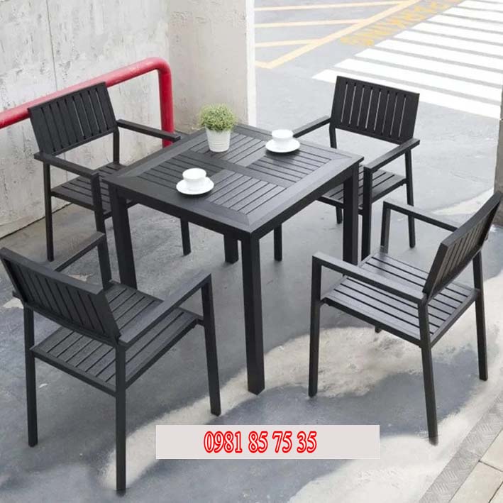 Bàn ghế ngoài trời