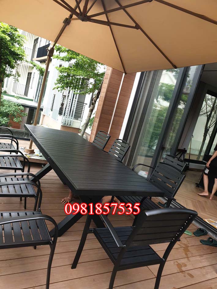 Bàn ghế sân vườn ngoài trời