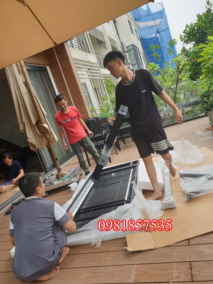 lắp đặt bàn ghế ngoài trời 