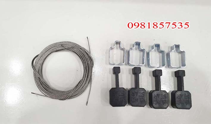 Treo thanh bịt đầu giàn phơi