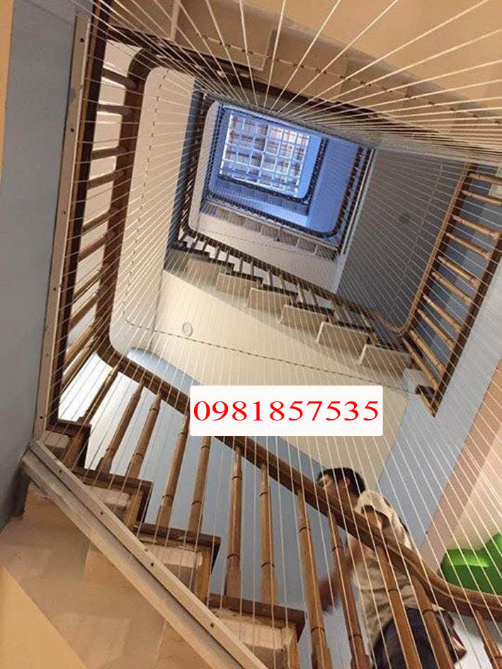 Lưới cầu thang