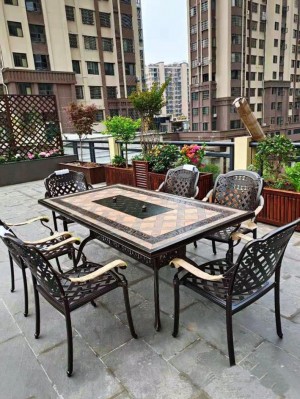BÁO GIÁ BÀN GHẾ NGOÀI TRỜI TẠI QUẢNG NINH